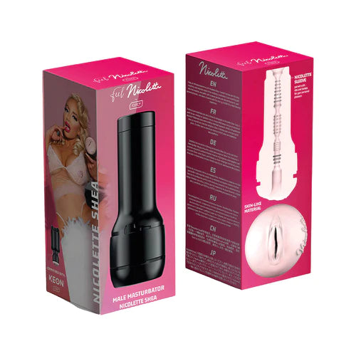 Empaque del masturbador masculino Feel Nicolette by Kiiroo, con diseño en tonos rosados y la imagen de Nicolette Shea. Se observa el masturbador y una ilustración de su funda interna.