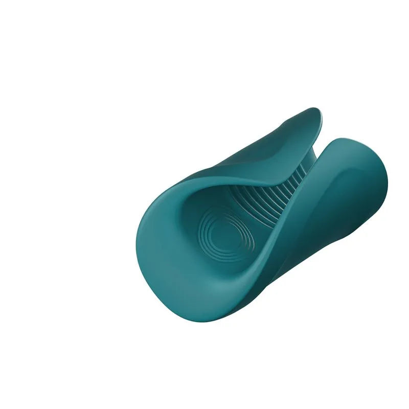Vista interna del Lovense Gush 2, resaltando sus alas flexibles y su textura interna para mayor estimulación.