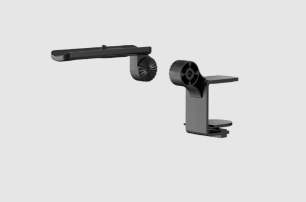 Soporte de escritorio ajustable para el masturbador Lovense Solace Pro, diseñado para fijarse de manera segura a superficies planas.